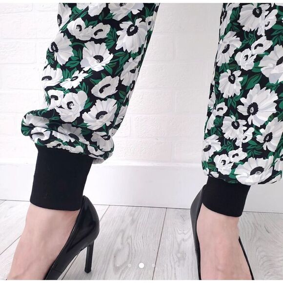 Stella McCartney Green Floral Elastic Back Skinny Viscose Pants w/tapered Ankles - Picture 15 of 16